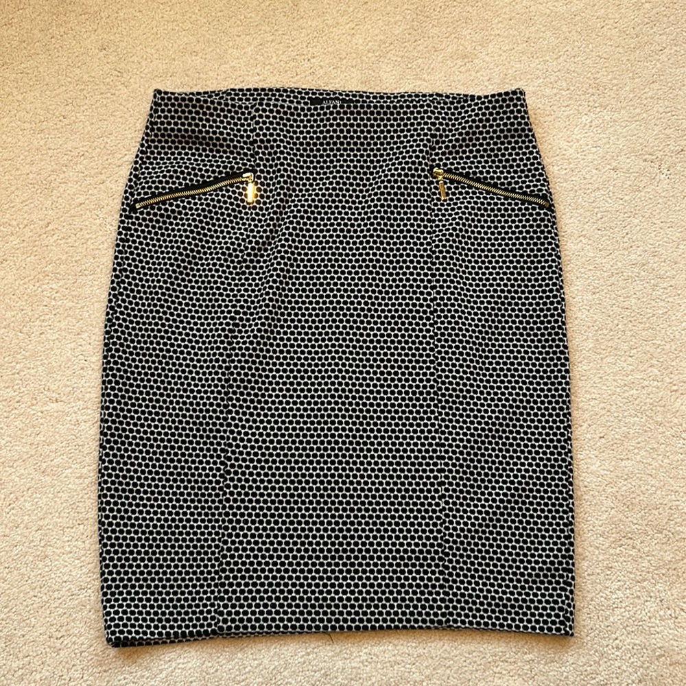 Pull on pencil skirt